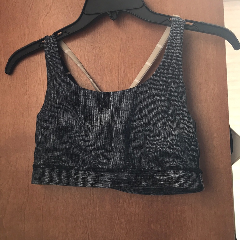 Lulu lemon sports bra size 6